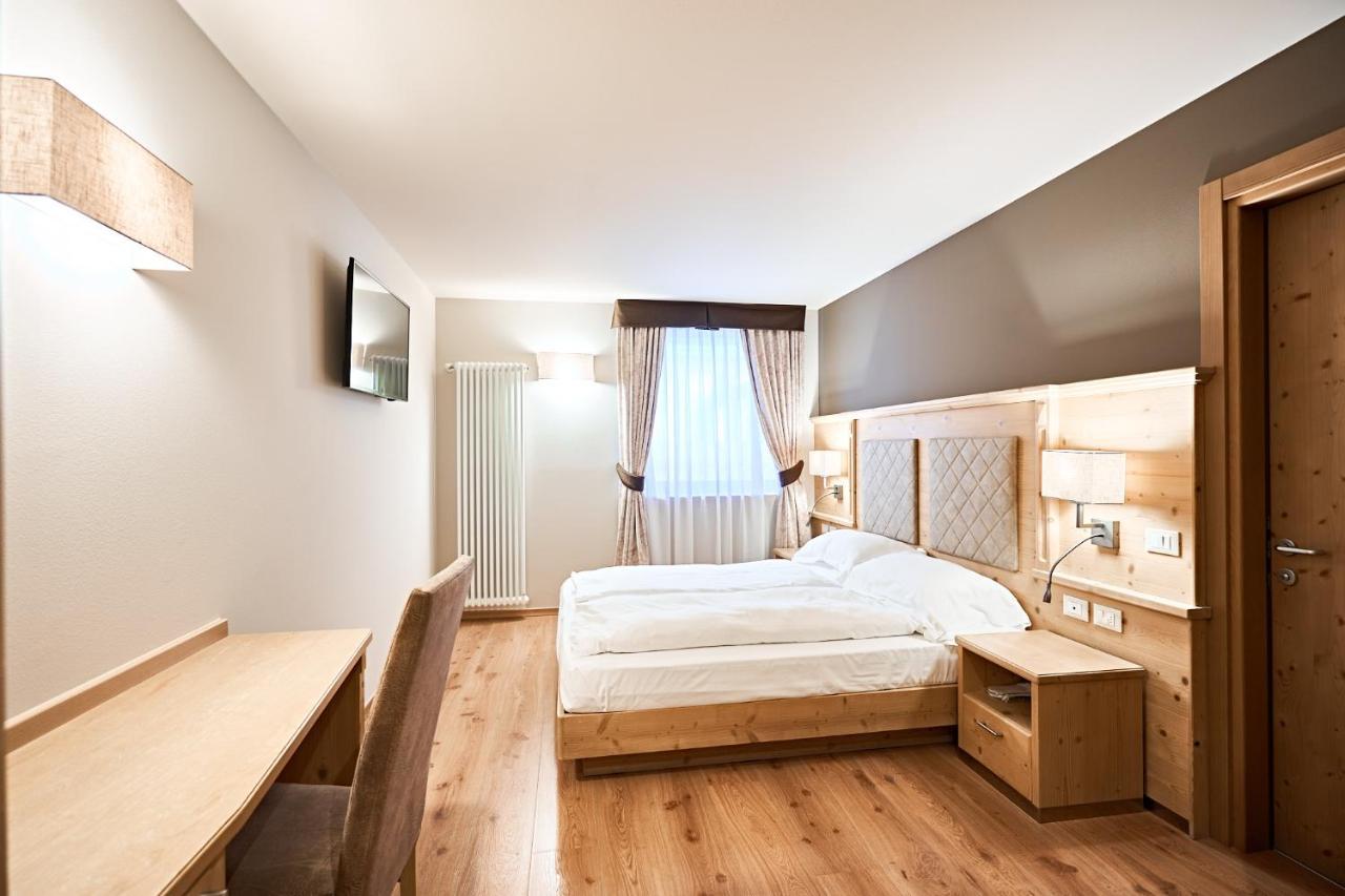 Hotel Crozzon Madonna Esterno foto